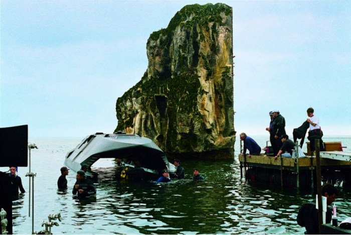 xl_james_bond_archives_151