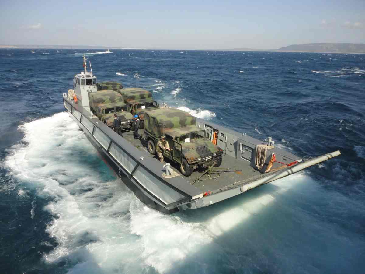 Las lanchas de desembarco LCM-1E de Navantia