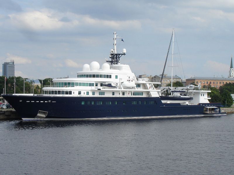 El superyate Le Grand Bleu de Stefano Pastrovich