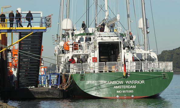 Greenpeace+Christen+Rainbow+Warrior+III+lTFb6Kwh7V3l