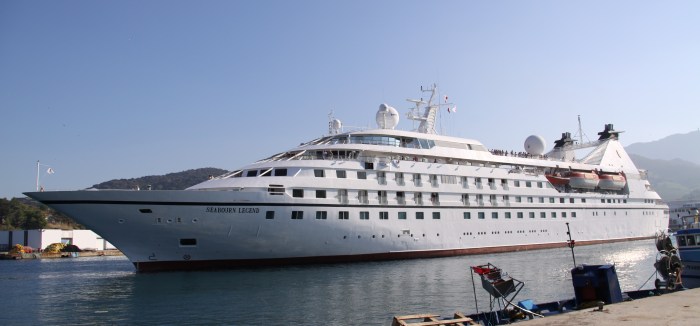 Le_paquebot_de_croisière_MS_Seabourn_Legend_(2)