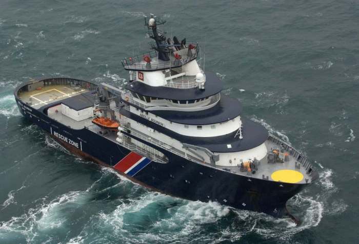 Remorquage du MSC NAPOLI par les Abeille Bourbon et Abeille Liberté le 19/01/2007