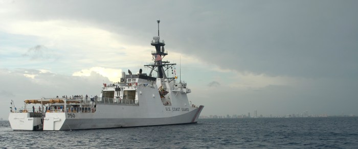 USCGC_Bertholf,_showing_its_2_helicopter_hangars,_and_the_door_for_it_rear_launch_ramp_2