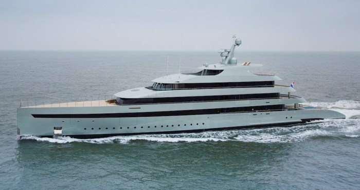 252AB082-4AC0-4161-B3241EA505BB9B04