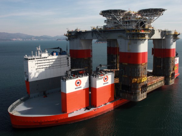 Buques semisumergibles heavy-lift. El Dockwise Vanguard.
