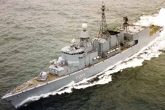 Fragata de la clase Bremen en navegación extraida de www.naval-technology.com Fragata de la clase Bremen en navegación extraida de www.naval-technology.com