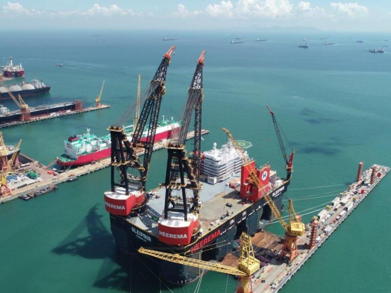 Heerema y Sembcorp estrenan la mayor grúa marina del mundo