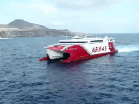 El fast ferry Volcán de Taidía de Naviera Armas