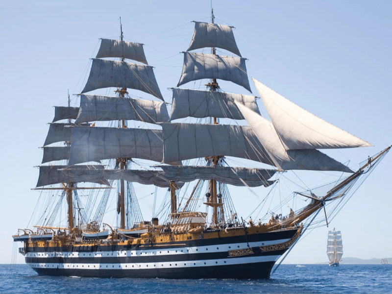 El buque escuela Amerigo Vespucci, el barco más bonito del mundo