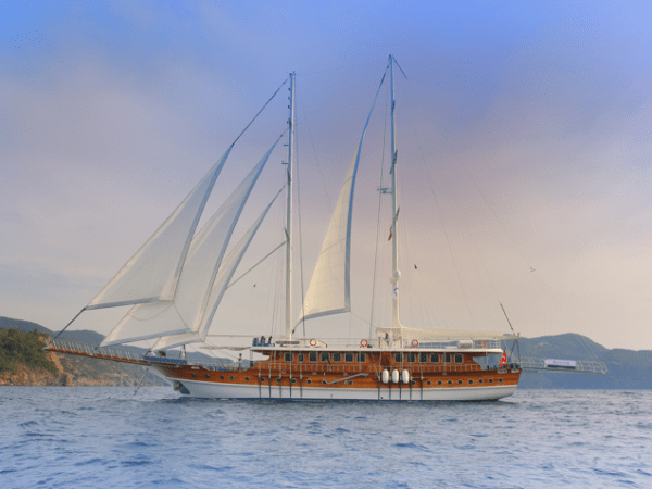 Viajar a bordo de una goleta turca, la mejor manera de disfrutar el Mediterráneo
