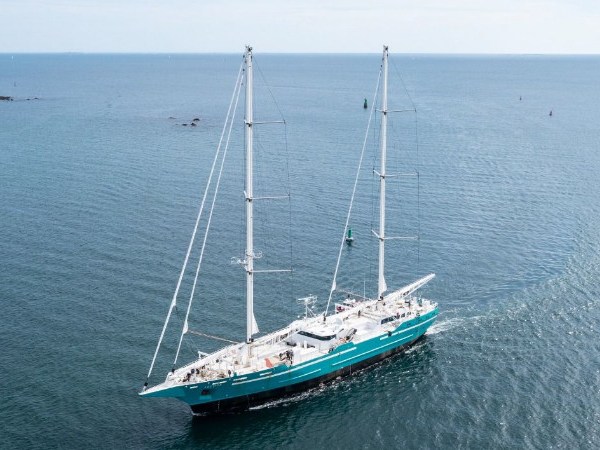 El Anemos, el nuevo mayor velero de carga moderno del mundo