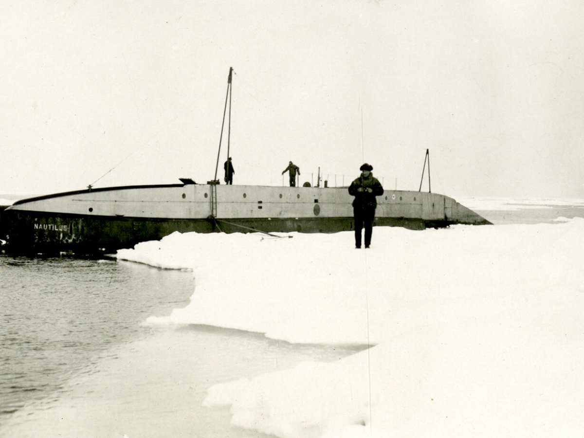 Cuando en 1931 «Hubert» Wilkins intentó cruzar bajo el Ártico en el primer Nautilus