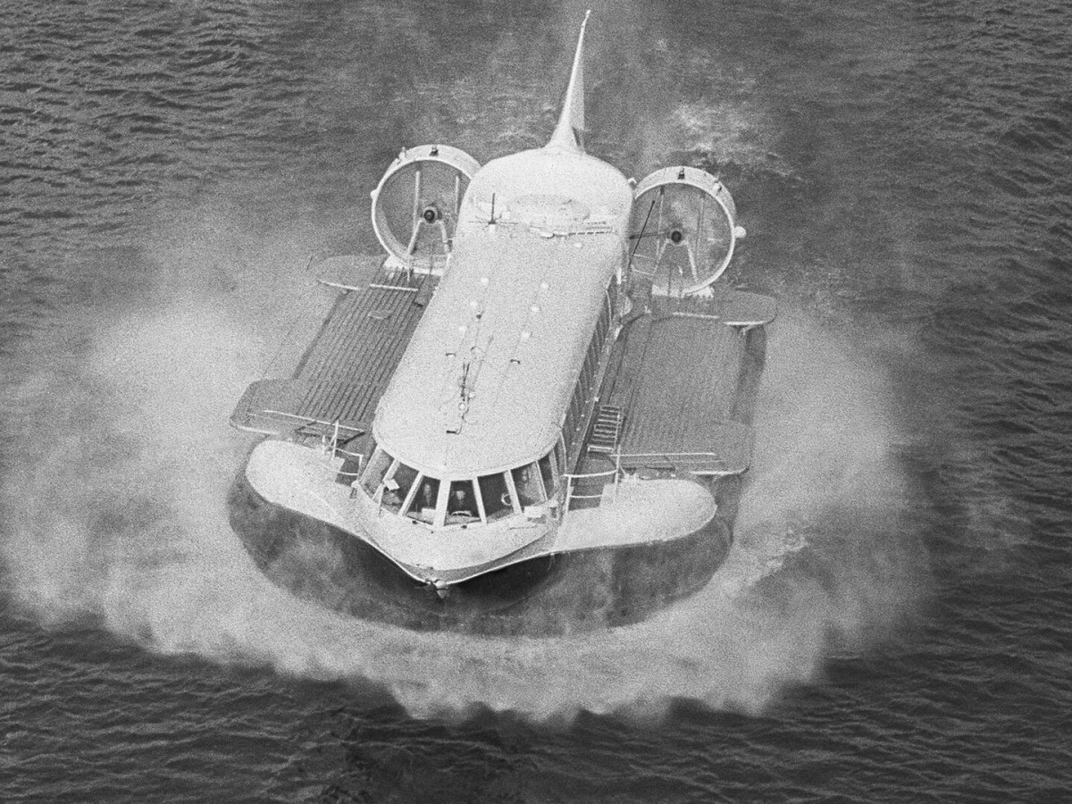 El ACV Sormovich, el pionero de los aerodeslizadores soviéticos