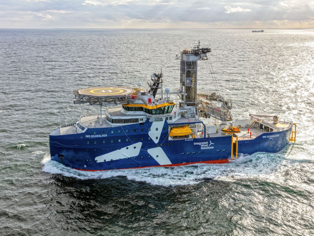 El CSOV IWS Seawalker, buque offshore del año 2025 para el Offshore Support Journal